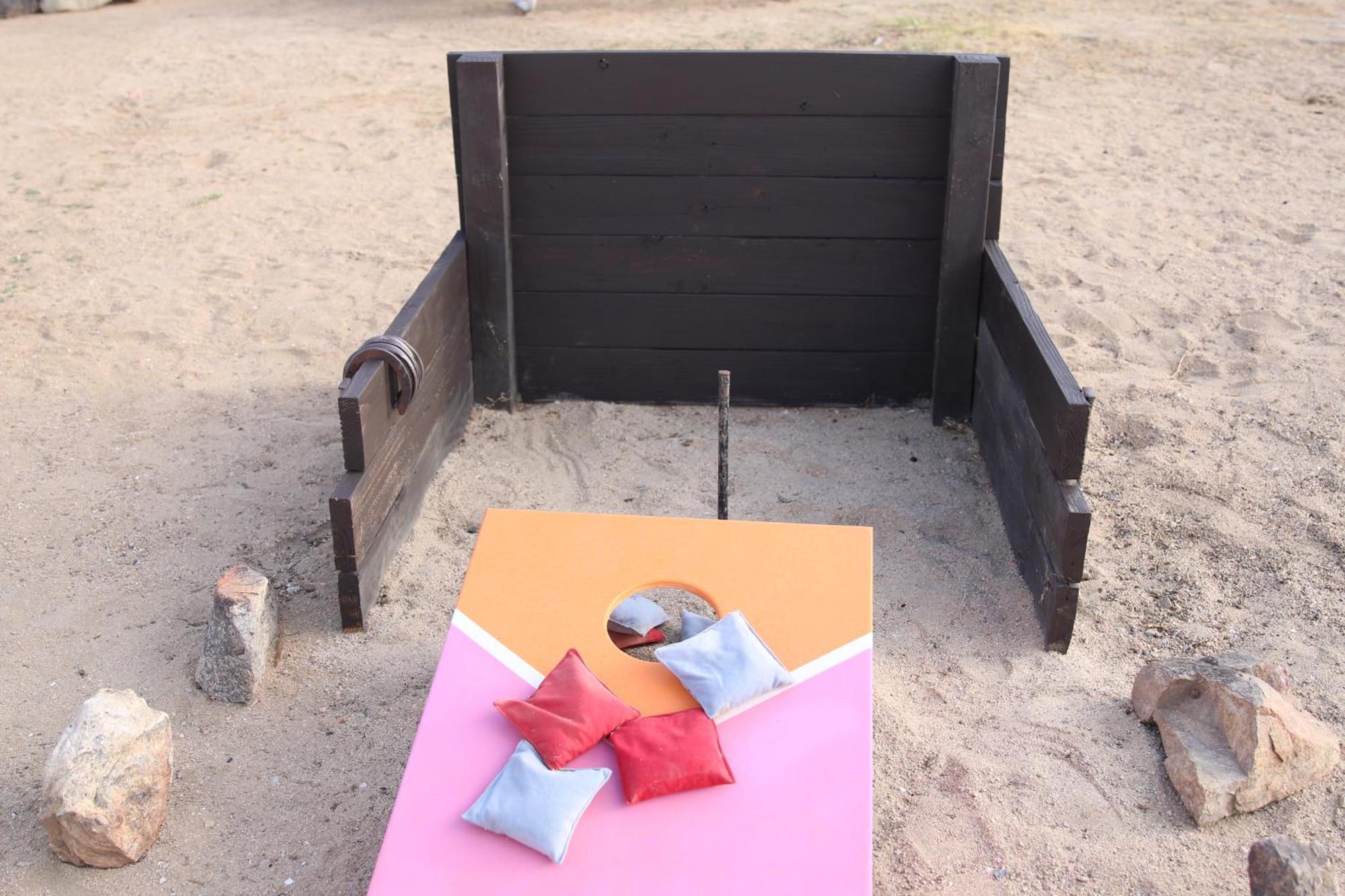 Twin Palms Desert Getaway - Jacuzzi, Fire Pit, Meditation Room & More Joshua Tree Luaran gambar